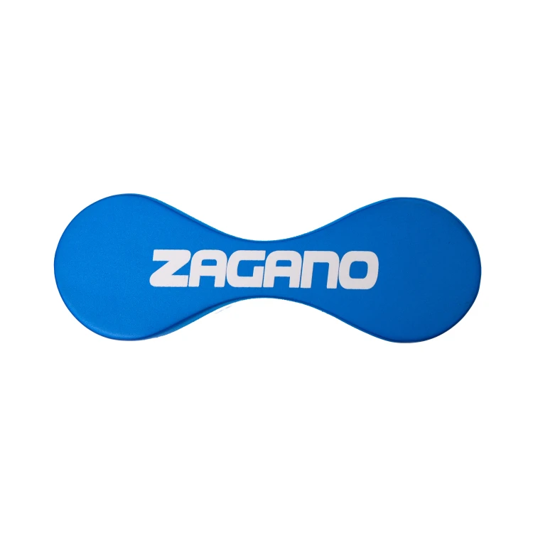 Niebiesko-biały pływak treningowy ZAGANO PULL BUOY BLUE-WHITE z pianki EVA i białym logo marki. Ergonomiczny, ósemkowy kształt ułatwia umieszczenie między udami, pozwalając skupić się na pracy ramion i doskonaleniu techniki pływania.